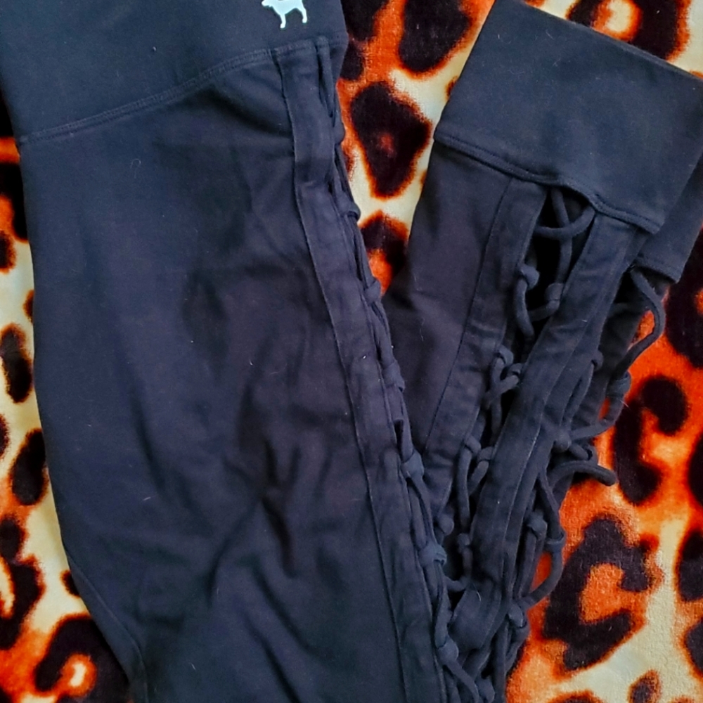 NWOT VS PINK leggings!